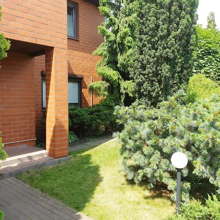 Ochota Forest Guest House Varsóvia Exterior foto